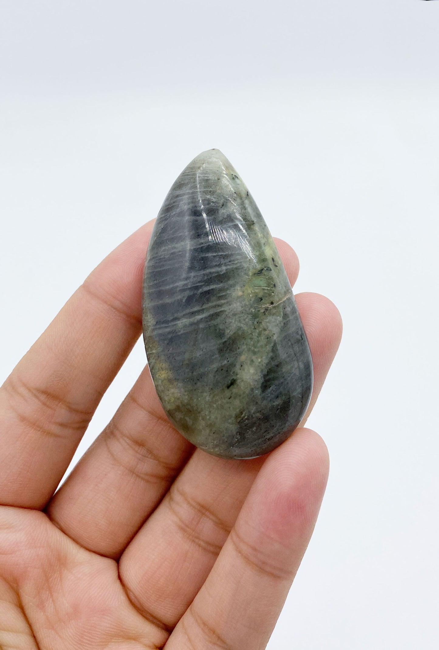 Labradorite (Teardrop)
